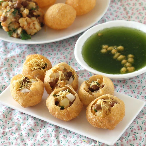 Gol Gappa - Mumbai's favorite street food